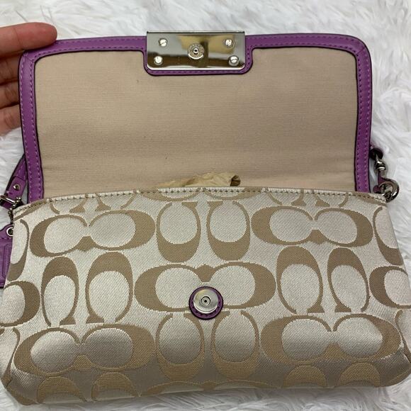 Coach Purple Khaki mini signature canvas purse / wristlet - Picture 9 of 12